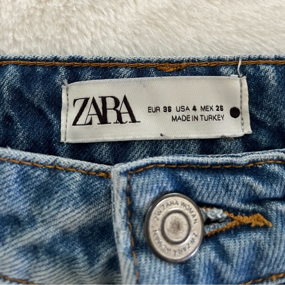 Zara light wash Jeans